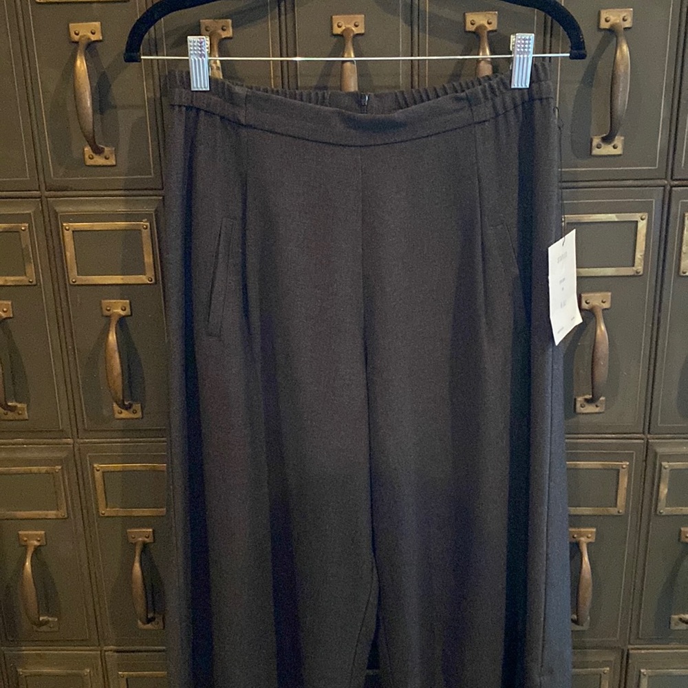 STAPLES Cropped Pant